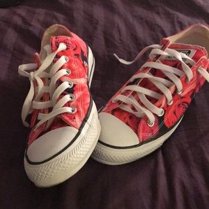 Floral low top Converse Sneakers